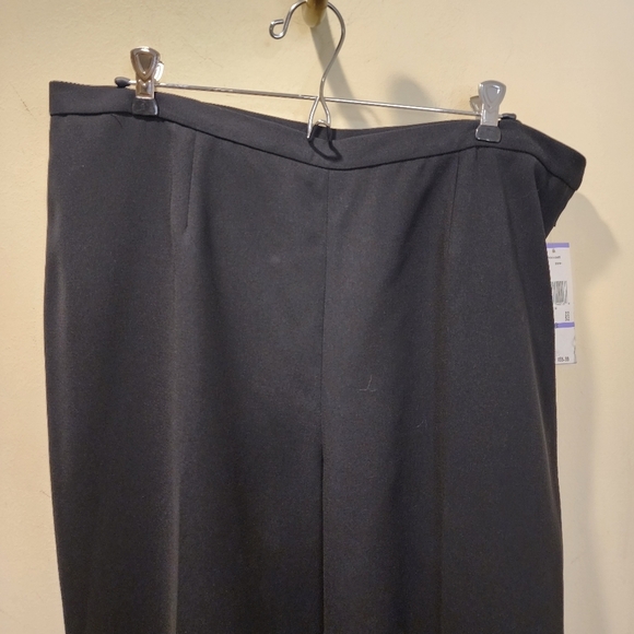 le Suit Women's Black Flat Front Dress pants plus size 18 NWT - Picture 7 of 12